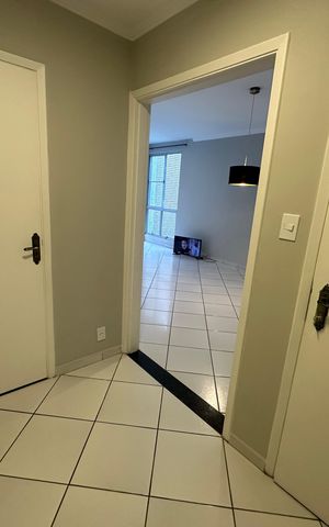 Apartamento para alugar com 105m², 3 quartos e 1 vaga Apartamento para alugar com 105m², 3 quartos e 1 vagaHall
