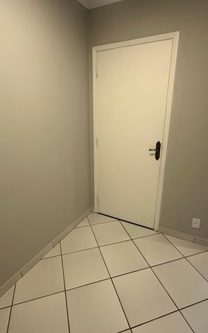 Apartamento para alugar com 105m², 3 quartos e 1 vaga Apartamento para alugar com 105m², 3 quartos e 1 vagaHall