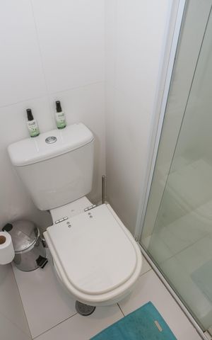 Studio para alugar com 31m², 1 quarto e 1 vaga Studio para alugar com 31m², 1 quarto e 1 vagaBanheiro
