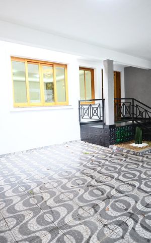 Casa à venda com 150m², 3 quartos e 2 vagasGaragem