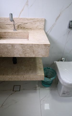 Casa à venda com 150m², 3 quartos e 2 vagasBanheiro da Suíte 2