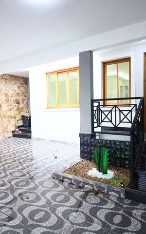 Casa à venda com 150m², 3 quartos e 2 vagasGaragem