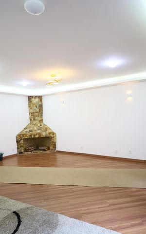 Casa à venda com 150m², 3 quartos e 2 vagasSala