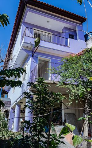 Casa para alugar com 130m², 2 quartos e 1 vagaFachada fundos