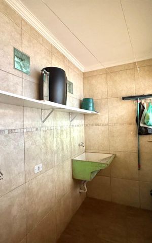 Casa para alugar com 76m², 2 quartos e 1 vaga Casa para alugar com 76m², 2 quartos e 1 vagaÁrea de Serviço