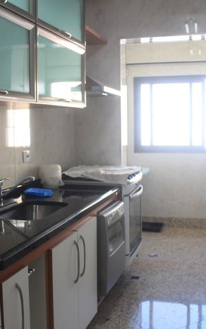 Apartamento para alugar com 75m², 2 quartos e 2 vagasCozinha