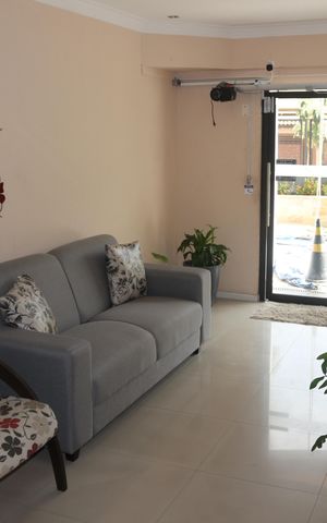 Apartamento para alugar com 75m², 2 quartos e 2 vagasHall social