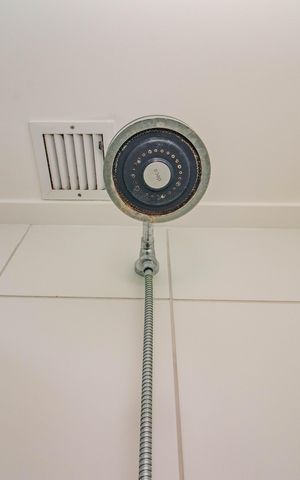 Apartamento para alugar com 69m², 2 quartos e 1 vaga Apartamento para alugar com 69m², 2 quartos e 1 vagaBanheiro da Suíte