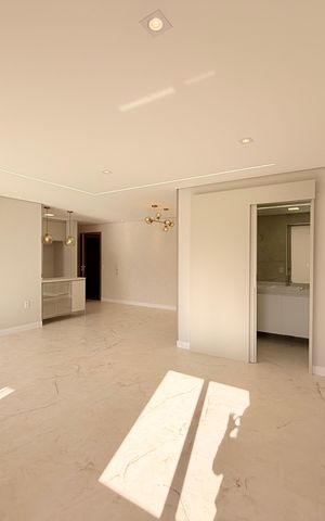 Apartamento à venda com 95m², 2 quartos e 2 vagasSala