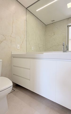 Apartamento à venda com 95m², 2 quartos e 2 vagasBanheiro Social