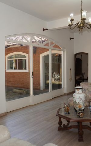 Casa para alugar com 1478m², 5 quartos e 4 vagasSala