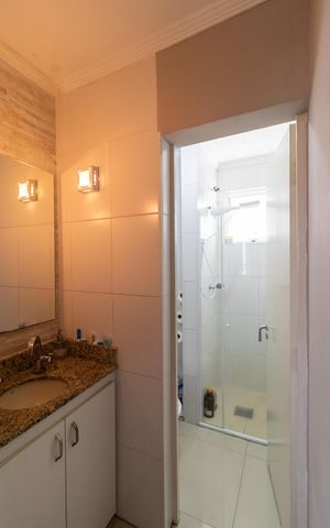 Apartamento à venda com 56m², 2 quartos e 1 vaga Apartamento à venda com 56m², 2 quartos e 1 vagaBanheiro