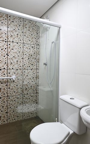 Casa à venda com 230m², 4 quartos e 2 vagas Casa à venda com 230m², 4 quartos e 2 vagasBanheiro edícula