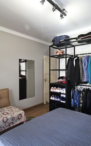 Casa à venda com 230m², 4 quartos e 2 vagas Casa à venda com 230m², 4 quartos e 2 vagasQuarto 3