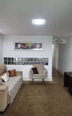 Casa à venda com 230m², 4 quartos e 2 vagas Casa à venda com 230m², 4 quartos e 2 vagasSala