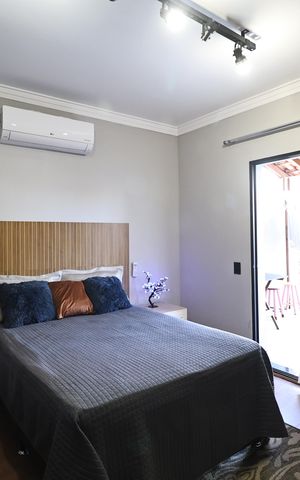 Casa à venda com 230m², 4 quartos e 2 vagas Casa à venda com 230m², 4 quartos e 2 vagasQuarto 3