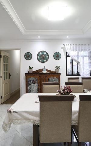 Casa à venda com 230m², 4 quartos e 2 vagas Casa à venda com 230m², 4 quartos e 2 vagasCozinha