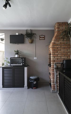 Casa à venda com 230m², 4 quartos e 2 vagas Casa à venda com 230m², 4 quartos e 2 vagasÁrea gourmet