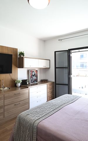 Casa à venda com 230m², 4 quartos e 2 vagas Casa à venda com 230m², 4 quartos e 2 vagasSuite