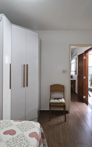 Casa à venda com 230m², 4 quartos e 2 vagas Casa à venda com 230m², 4 quartos e 2 vagasSuite edícula