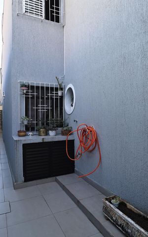 Casa à venda com 230m², 4 quartos e 2 vagas Casa à venda com 230m², 4 quartos e 2 vagasQuintal