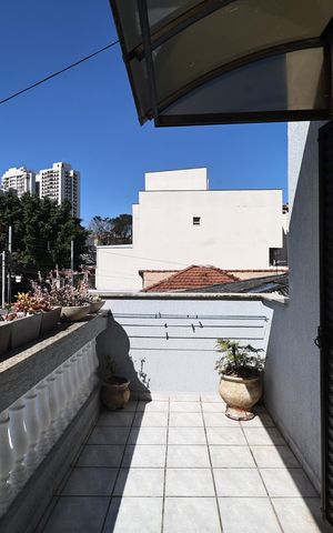 Casa à venda com 230m², 4 quartos e 2 vagas Casa à venda com 230m², 4 quartos e 2 vagasSacada