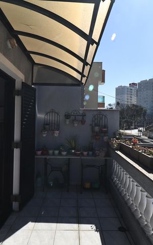 Casa à venda com 230m², 4 quartos e 2 vagas Casa à venda com 230m², 4 quartos e 2 vagasSacada