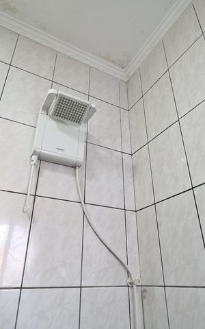 Casa à venda com 230m², 4 quartos e 2 vagas Casa à venda com 230m², 4 quartos e 2 vagasBanheiro da suíte