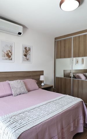 Casa à venda com 230m², 4 quartos e 2 vagas Casa à venda com 230m², 4 quartos e 2 vagasSuite
