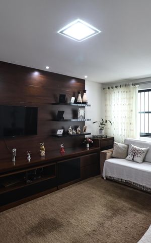 Casa à venda com 230m², 4 quartos e 2 vagas Casa à venda com 230m², 4 quartos e 2 vagasSala