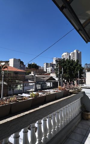 Casa à venda com 230m², 4 quartos e 2 vagas Casa à venda com 230m², 4 quartos e 2 vagasSacada