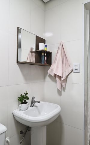 Casa à venda com 230m², 4 quartos e 2 vagas Casa à venda com 230m², 4 quartos e 2 vagasBanheiro edícula