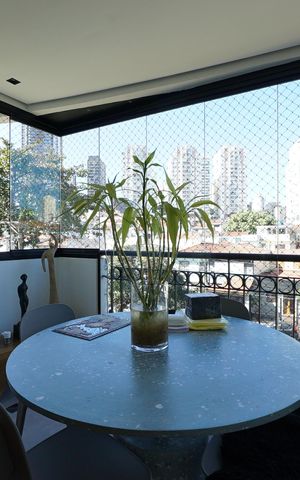 Apartamento para alugar com 81m², 3 quartos e 3 vagasVaranda
