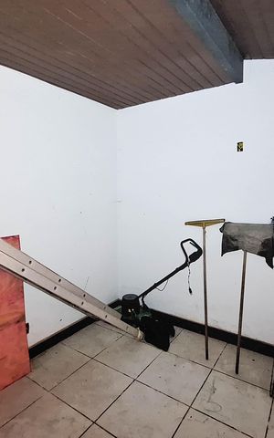 Casa de condomínio à venda com 550m², 4 quartos e 3 vagas Casa de condomínio à venda com 550m², 4 quartos e 3 vagasQuarto de Serviço