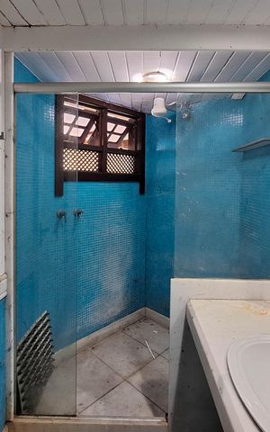 Casa de condomínio à venda com 550m², 4 quartos e 3 vagas Casa de condomínio à venda com 550m², 4 quartos e 3 vagasBanheiro da Suíte 3