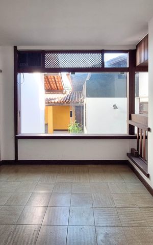 Casa de condomínio à venda com 550m², 4 quartos e 3 vagas Casa de condomínio à venda com 550m², 4 quartos e 3 vagasCopa