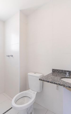 Apartamento à venda com 58m², 2 quartos e 2 vagas Apartamento à venda com 58m², 2 quartos e 2 vagasBanheiro do Quarto 1