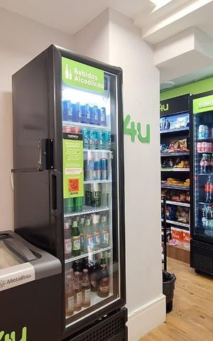 Apartamento à venda com 31m², 2 quartos e sem vaga Apartamento à venda com 31m², 2 quartos e sem vagaMini Mercado
