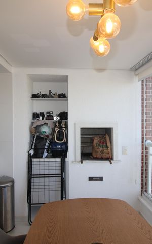 Apartamento à venda com 63m², 2 quartos e 2 vagasSala / Cozinha - Varanda