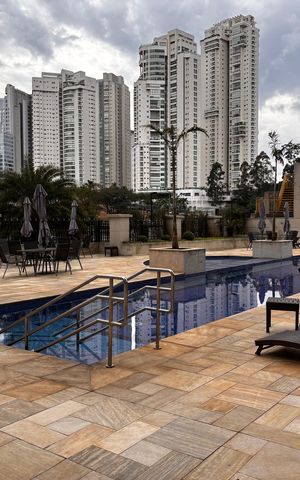 Apartamento para alugar com 75m², 2 quartos e 2 vagas Apartamento para alugar com 75m², 2 quartos e 2 vagasÁrea comum - Piscina