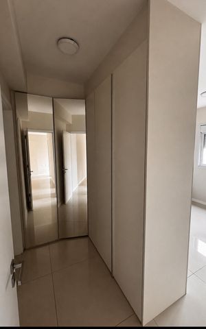 Apartamento para alugar com 75m², 2 quartos e 2 vagas Apartamento para alugar com 75m², 2 quartos e 2 vagasGuarda roupa