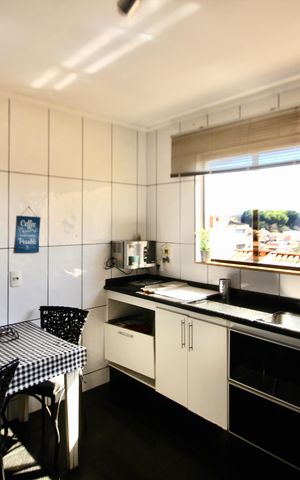 Casa à venda com 275m², 3 quartos e 4 vagas Casa à venda com 275m², 3 quartos e 4 vagasCozinha