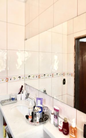 Casa à venda com 275m², 3 quartos e 4 vagas Casa à venda com 275m², 3 quartos e 4 vagasBanheiro da suíte 2