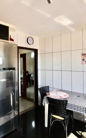 Casa à venda com 275m², 3 quartos e 4 vagas Casa à venda com 275m², 3 quartos e 4 vagasCozinha