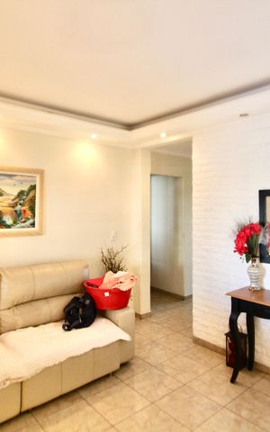 Casa à venda com 275m², 3 quartos e 4 vagas Casa à venda com 275m², 3 quartos e 4 vagasSala