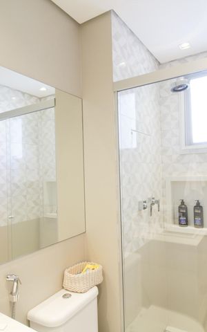 Apartamento à venda com 187m², 3 quartos e 3 vagas Apartamento à venda com 187m², 3 quartos e 3 vagasBanheiro da Suíte 2