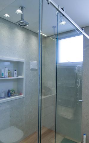 Apartamento à venda com 187m², 3 quartos e 3 vagas Apartamento à venda com 187m², 3 quartos e 3 vagasBanheiro da Suíte 1