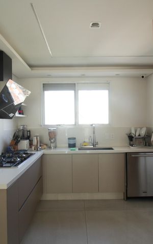 Apartamento à venda com 187m², 3 quartos e 3 vagas Apartamento à venda com 187m², 3 quartos e 3 vagasCozinha