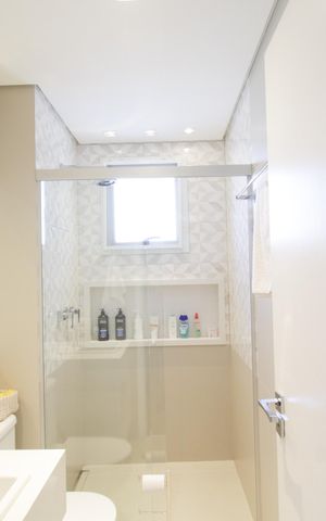 Apartamento à venda com 187m², 3 quartos e 3 vagas Apartamento à venda com 187m², 3 quartos e 3 vagasBanheiro da Suíte 2