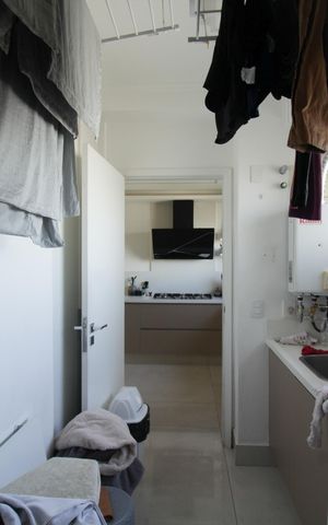 Apartamento à venda com 187m², 3 quartos e 3 vagas Apartamento à venda com 187m², 3 quartos e 3 vagasÁrea de Serviço